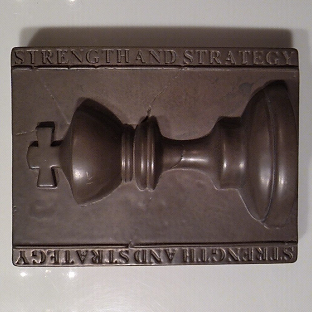 Sid Dickens B19 "Chess King" Vintage Alchemy. Metal Iron/Bronze *Rare & Retired*